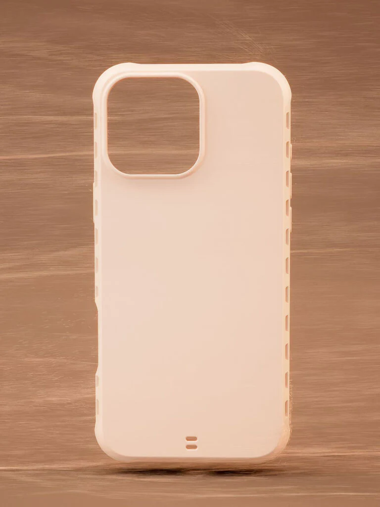 Paradigm® Pro Heat Regulating Case for iPhone 16 Pro - Image 4